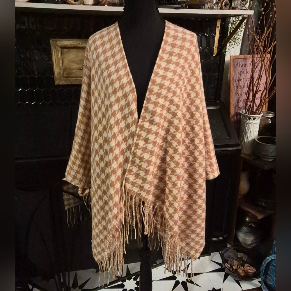All Threads Somerset Wrap Fringe Poncho - Cream & Brown One Size NWT SOFT